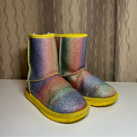 UGG Classic Short II Glitter Rainbow Little Girl's 13 Boots 1130784K - Picture 2 of 16